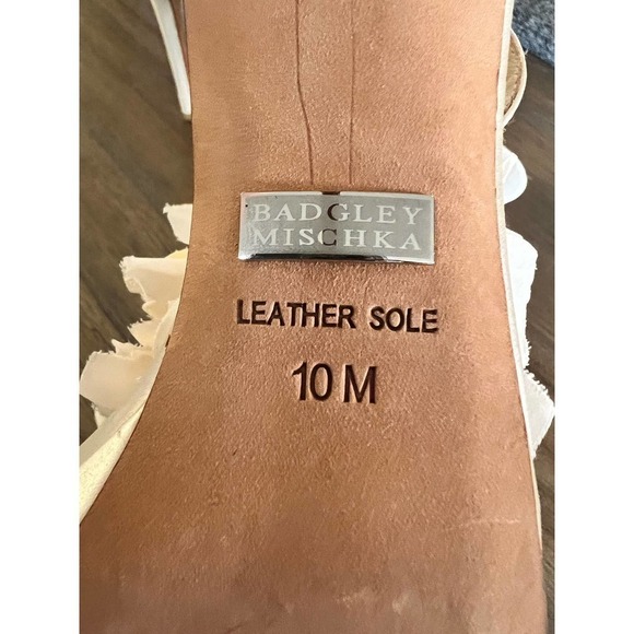 BADGLEY MISCHKA ADELE open-toe FLOWER T-strap High Heels Size 10 - Picture 3 of 9